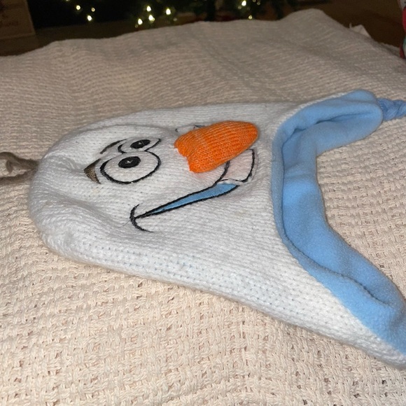Olaf Winter Hat - Picture 5 of 5